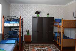 Хостелы Hostel Americana Нур-Султан Спальное место на двухъярусной кровати в общем номере для мужчин-3