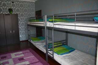 Хостелы Hostel Americana Нур-Султан Спальное место на двухъярусной кровати в общем номере для мужчин и женщин-3